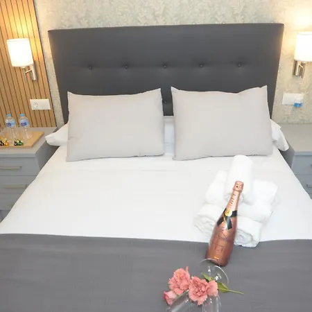 Beethoven Luxury Affittacamere Málaga